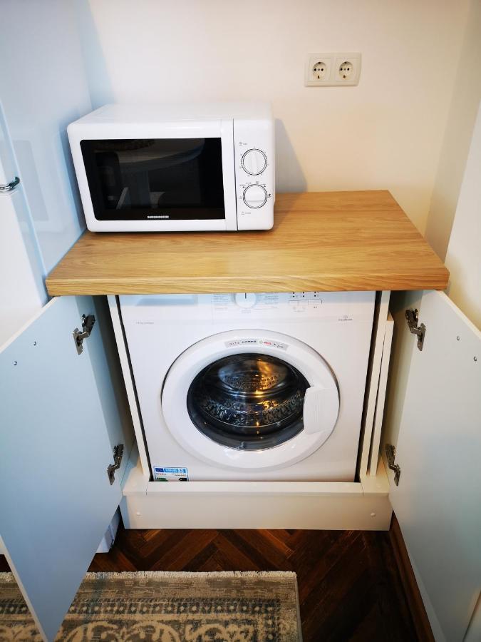 Weisz Apartment-City Center-Free Private Parking,Wifi,Ac カレイ エクステリア 写真