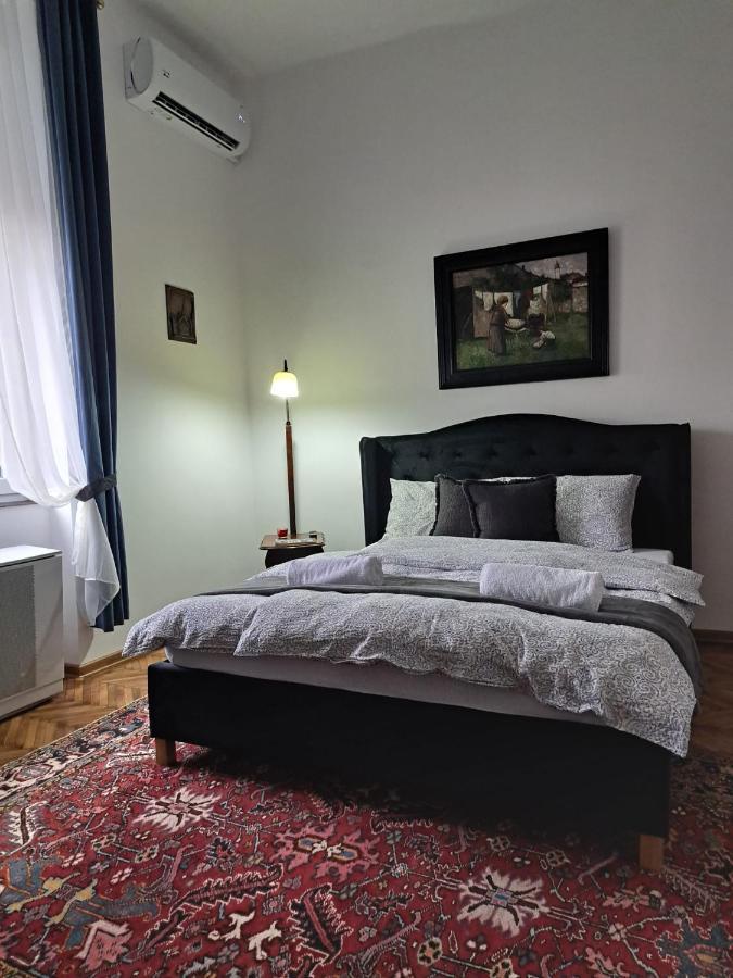 Weisz Apartment-City Center-Free Private Parking,Wifi,Ac カレイ エクステリア 写真
