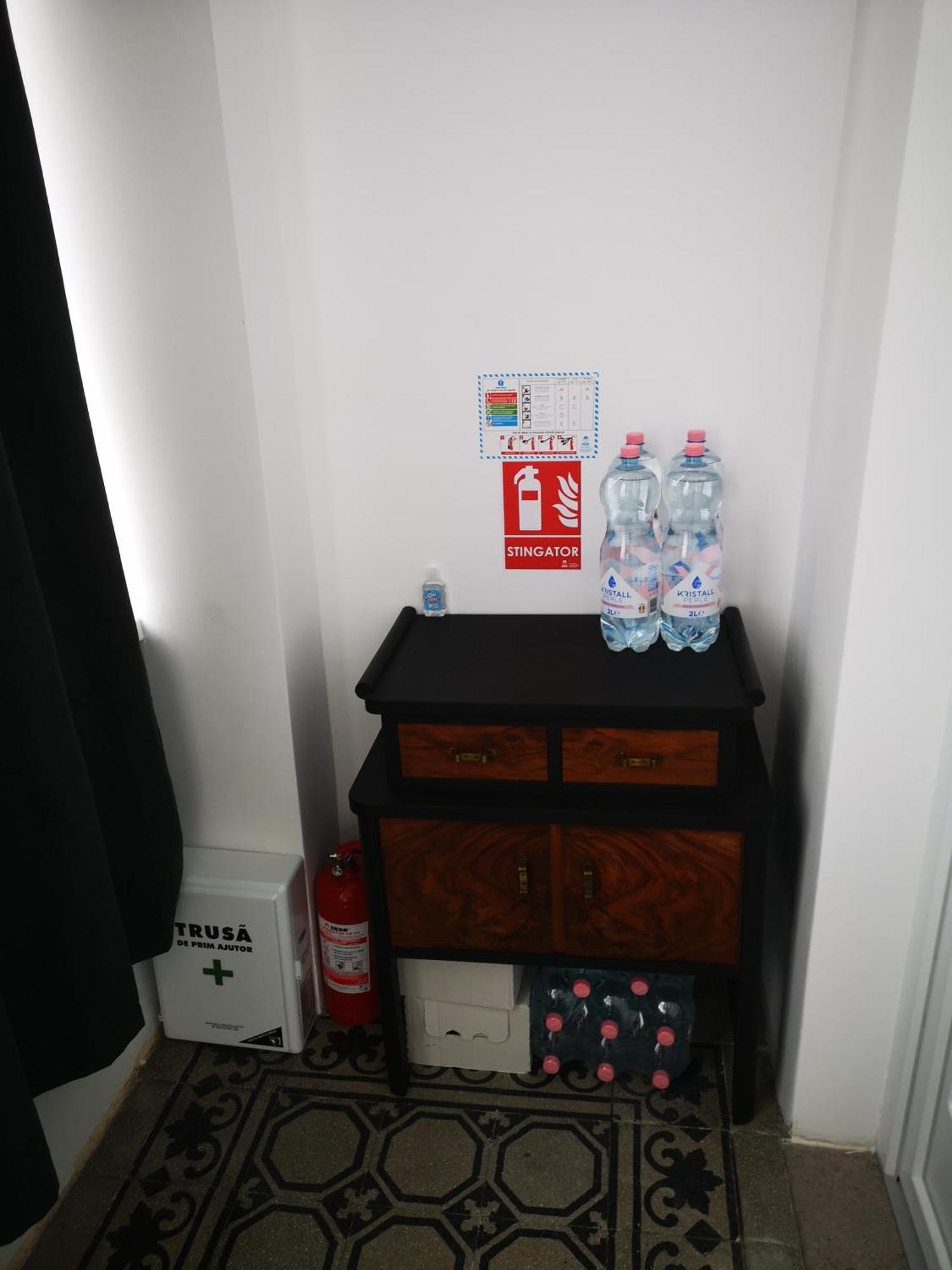 Weisz Apartment-City Center-Free Private Parking,Wifi,Ac カレイ エクステリア 写真