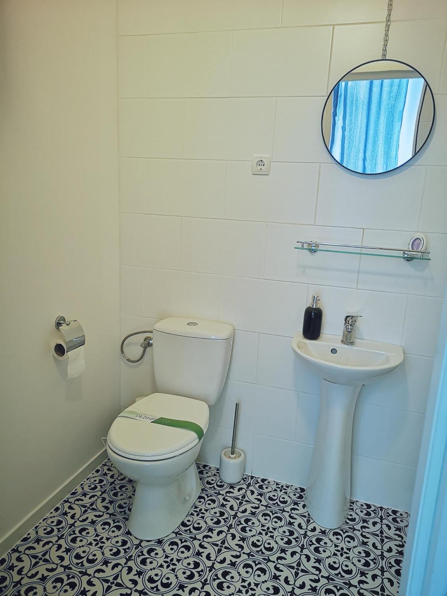 Weisz Apartment-City Center-Free Private Parking,Wifi,Ac カレイ エクステリア 写真